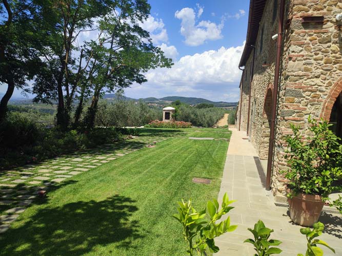 nesi giardini tappeto erboso toscana